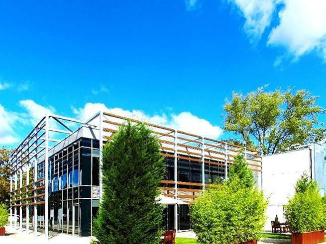 Beales Hotel Hatfield  Eksteriør bilde